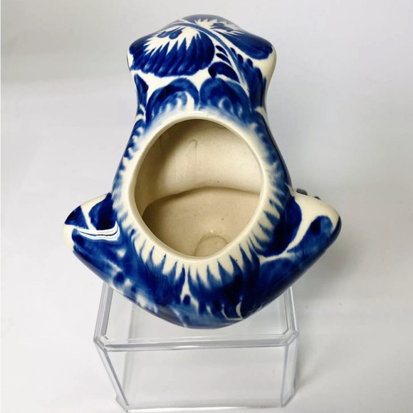 Frog pottery small planter or dish scrubby holder - Picture 2 of 7